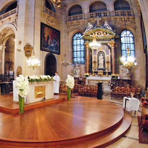 Wedding at St Paul Parish in Paris, France.
Photo 
