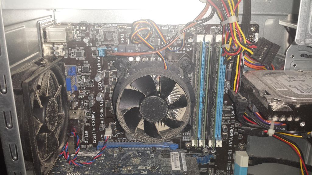 This was before a cleaning of inside the computer.
