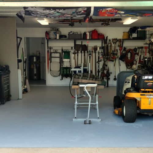 Garage after.
Walls and floors were painted, insta