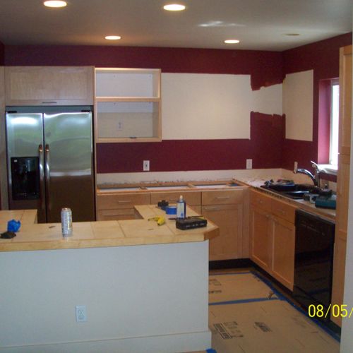 Fremont townhome (Before) Complete kitchen