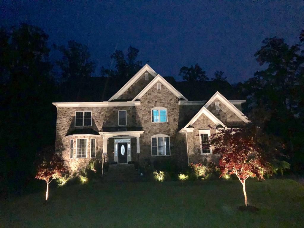 One of my landscape lighting jobs in Glenn Allen. 