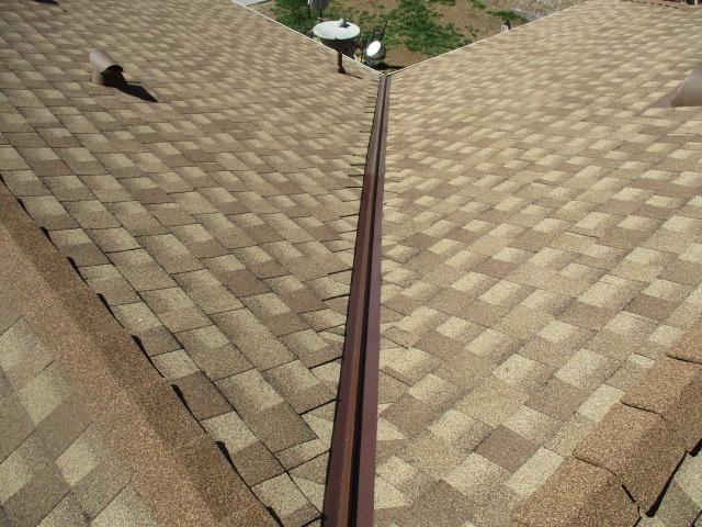 GAF Timberline HD Reflector Series.
Color: Sandlew