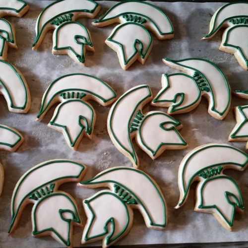 Cookies for the wedding of two huge Spartans fans