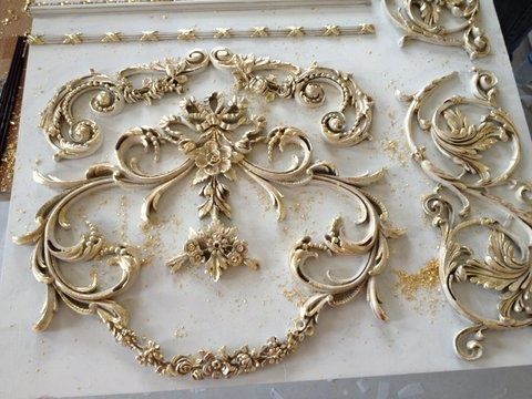 Gilded ornamental molding