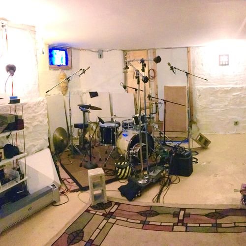 Our most used Drum Room. Many drums sets from diff