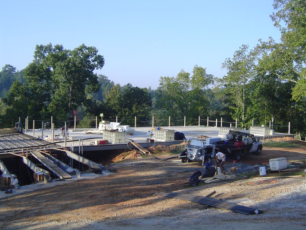 2000 yards of 5000 PSI mix design concrete. 26'0 h