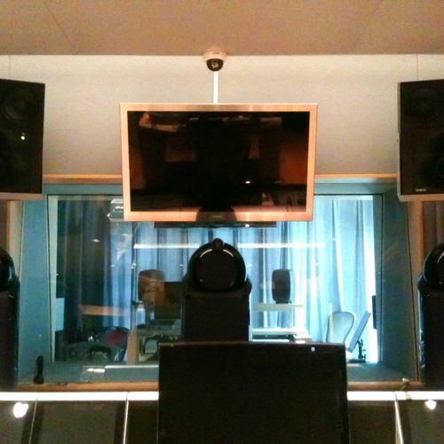Sound recording studio