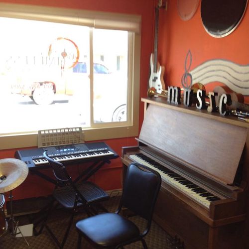Piano, Guitar, Bass, Vocal, etc studio.