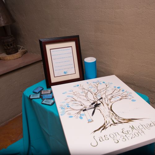 Table for the thumb print wedding guest book