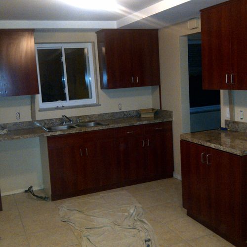 kitchen cabinets install