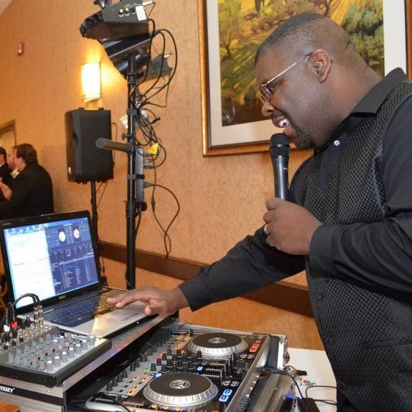 Warren's DJ Service in Temecula