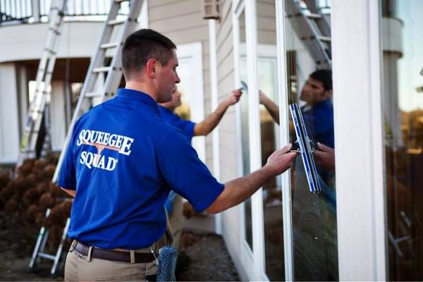 Residential window cleaning job