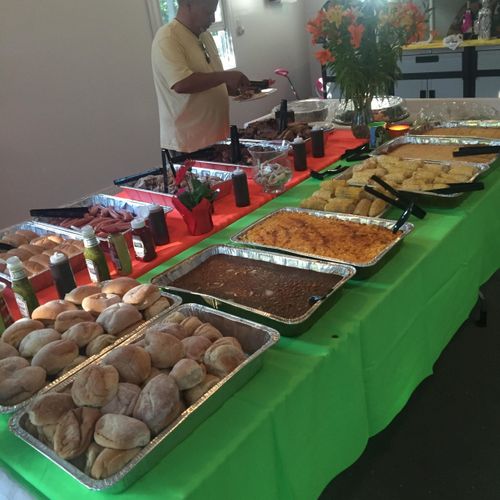 Food set up Newtown 2015