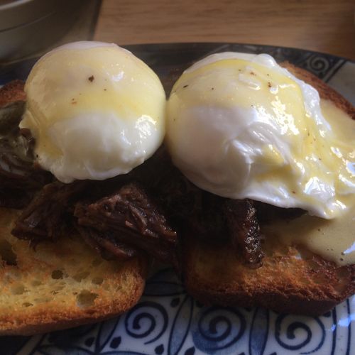 eggs benedict with shortribs and home made brioche