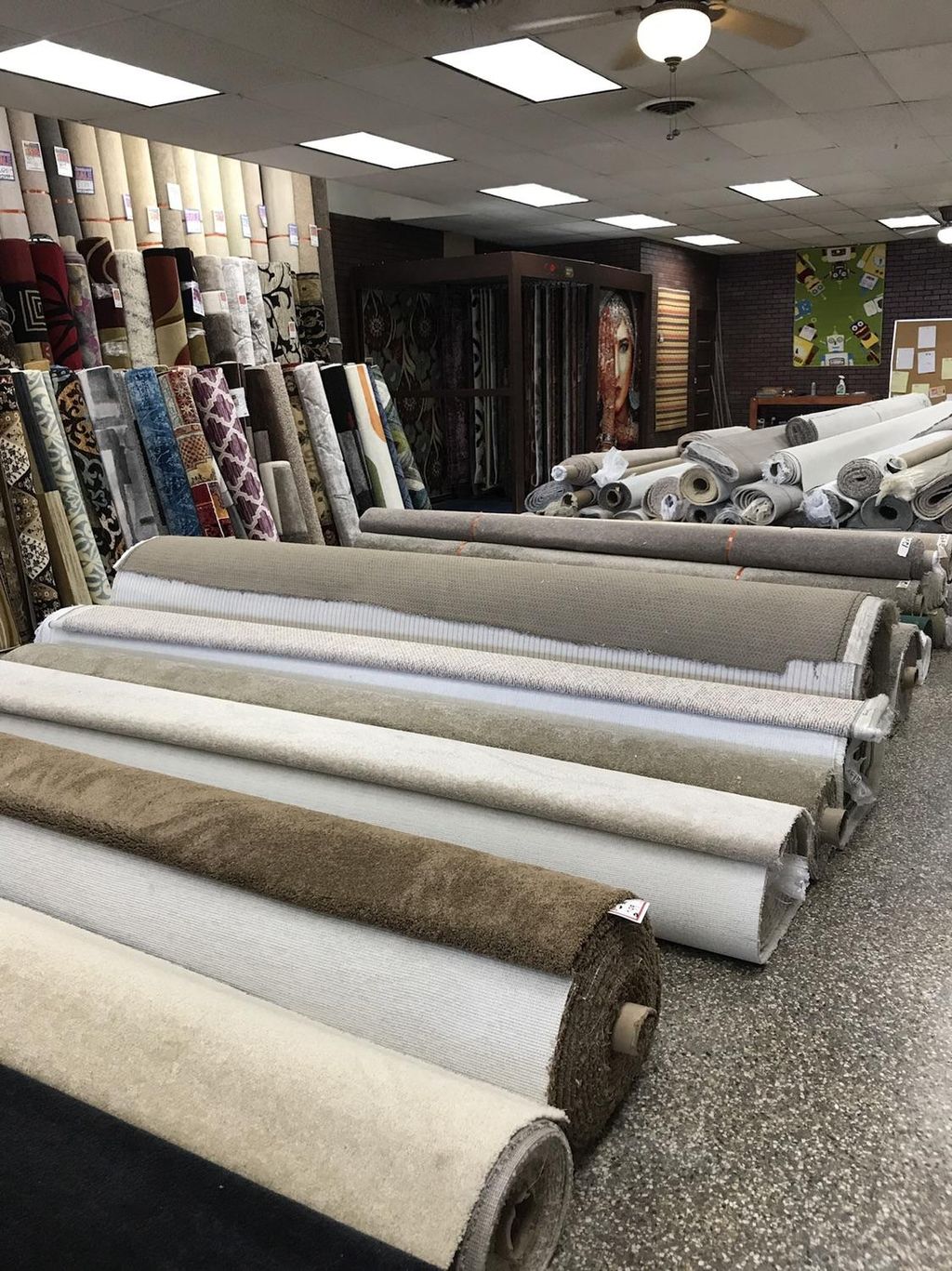 Inventory of carpet , discounted and for immediate