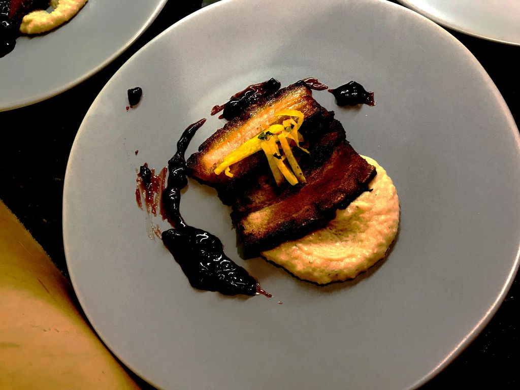 Braised pork Belly - White Cheddar grits - lingonb