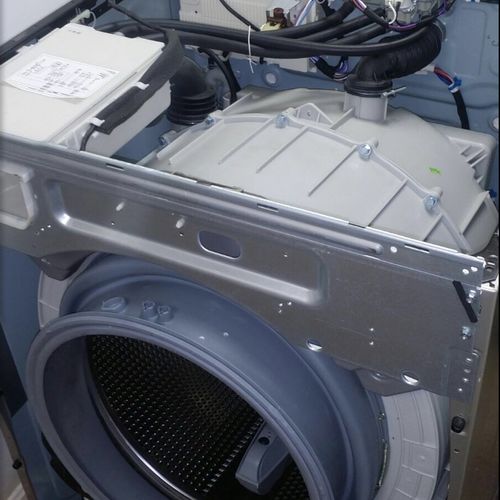Washing machine leaking water,clear checking leak
