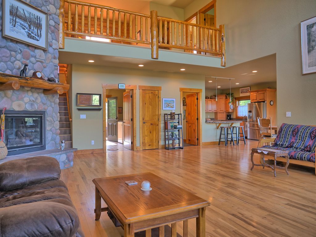 Real Estate Home Interior by Tours de Core