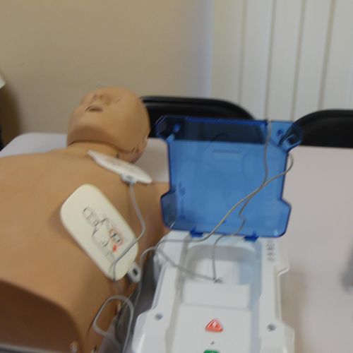 Infant Adult AED in English and Spanish. Classes a