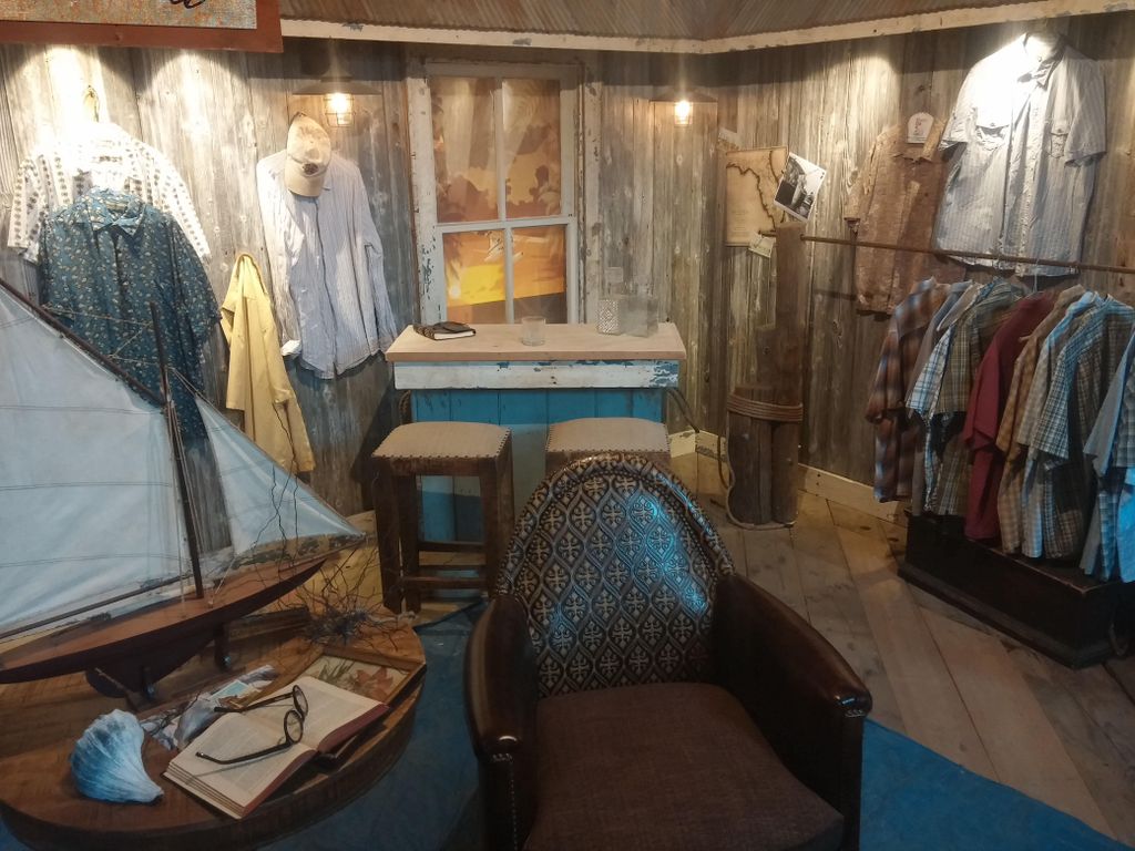 Instore display and build out