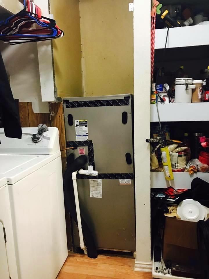 Carrier heat pump air handler installed in mobile 