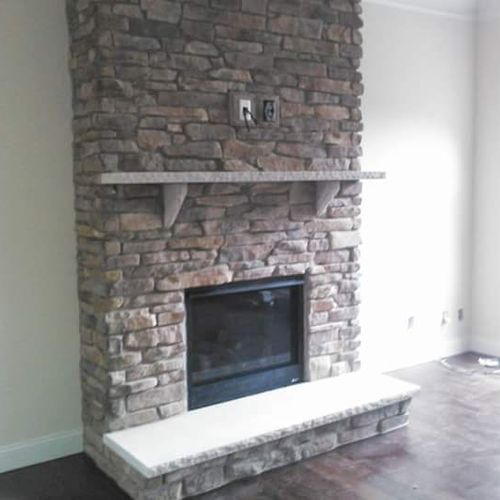 gas fireplace w/stone surround