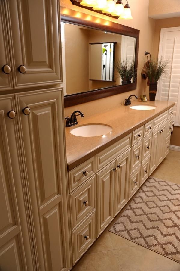 Master Bathroom
Painted cabinets silk,
Ahwatukee r