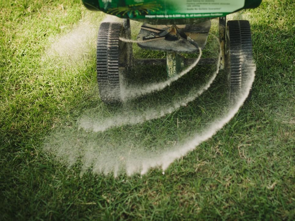 We use ORGANIC & GRANULAR fertilizers the same man