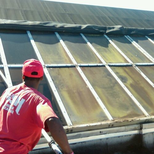 Rooftop Skylight Cleaning