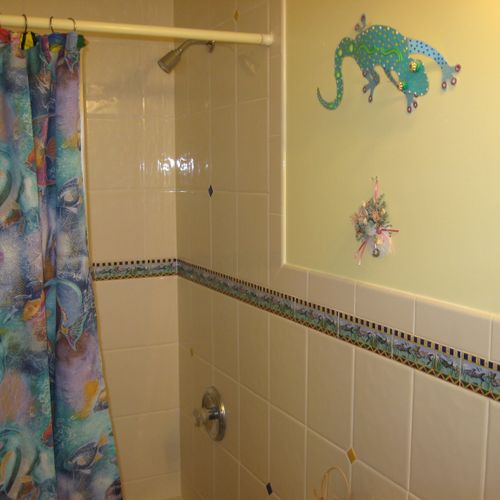 Ceramic Tile Bath with Diamond Insets and Ocean Sc