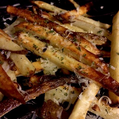 Skinny Garlic Parmesan Fries