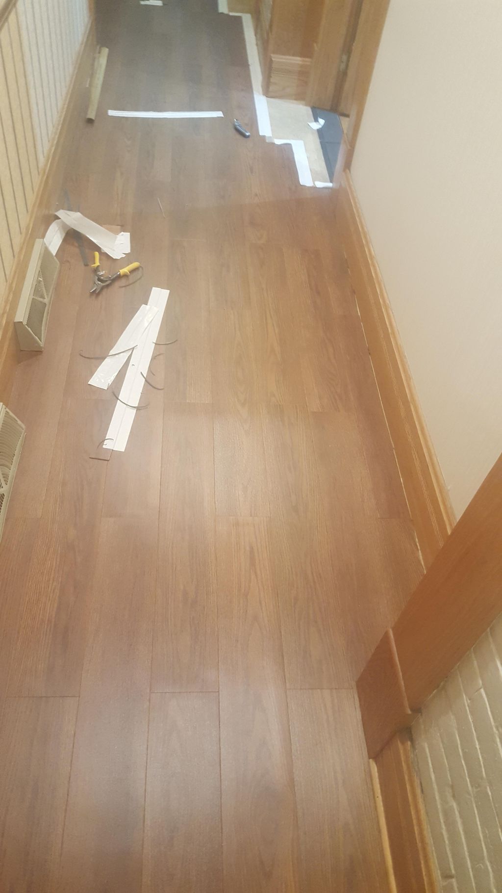 Vinyl floating floor