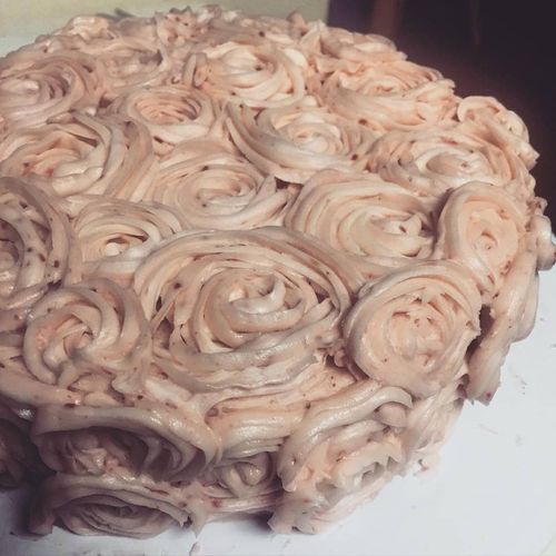 A rose colored cake. Perfect as a middle layer to 