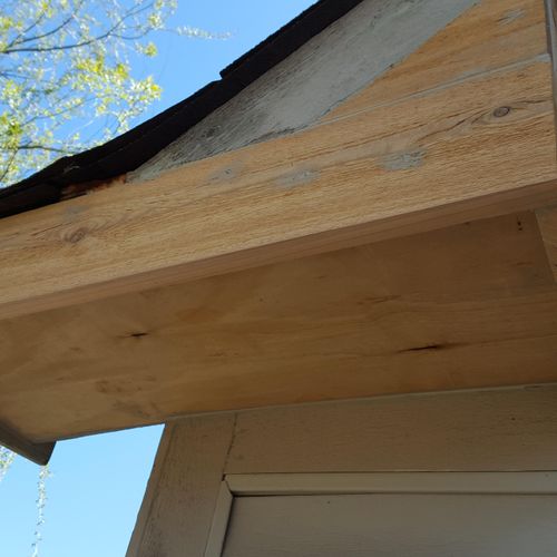 It's common for corner soffits to rot due to flow 
