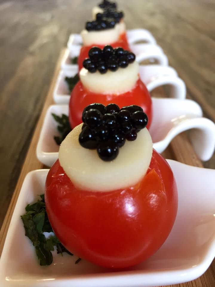 Caprese Salad with Balsamic Vinegar Pearls