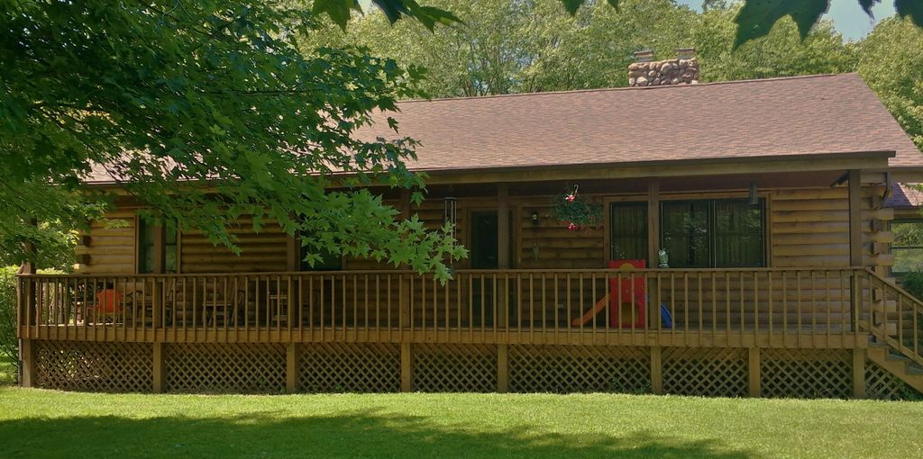 Champion, Oh Log Cabin Roof Replacement

Owens Cor