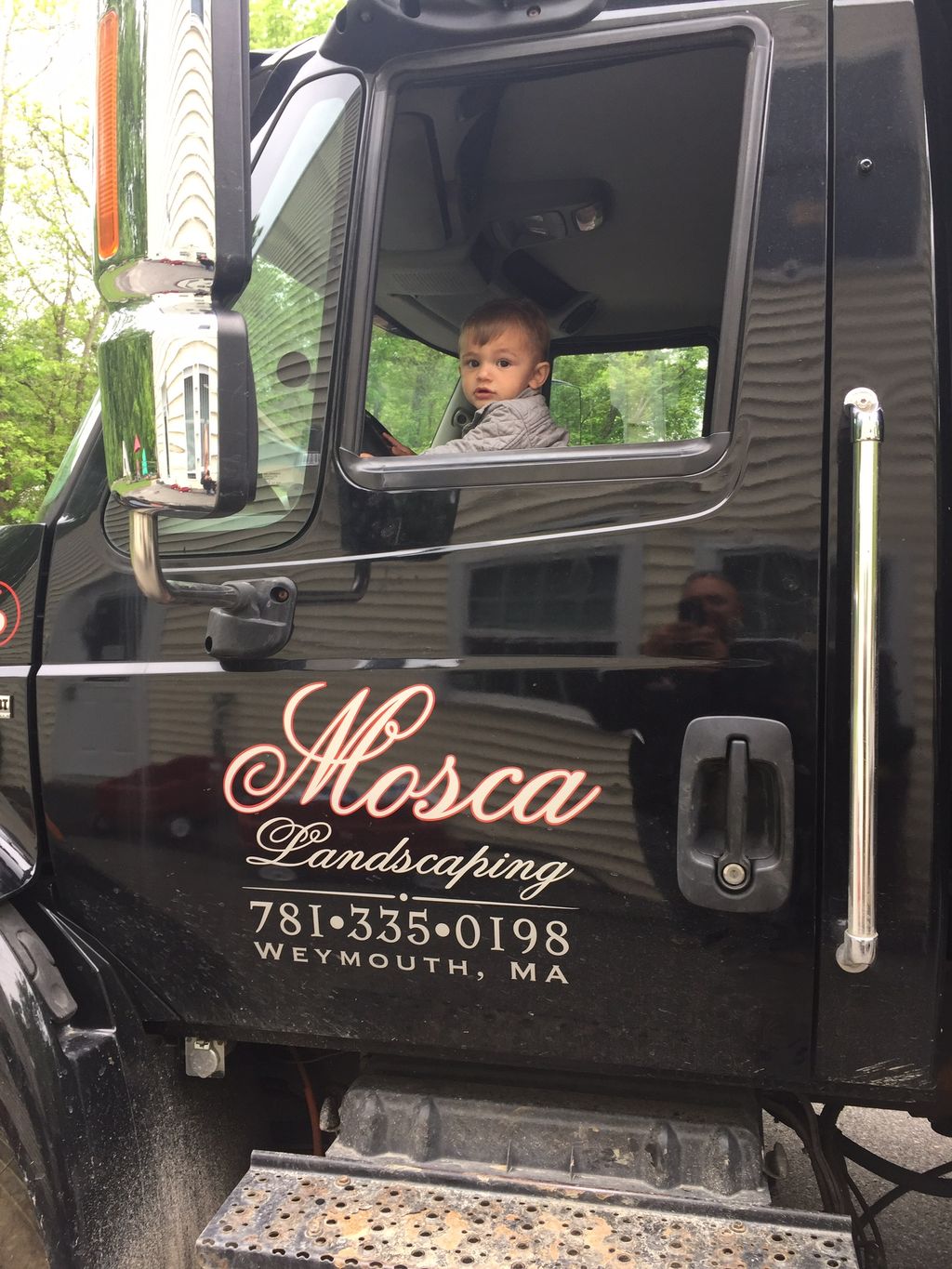 Mosca Landscaping Inc