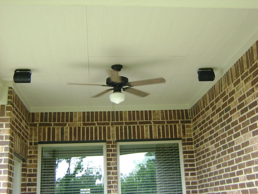 Outdoor speakers for your outdoor kitchen
