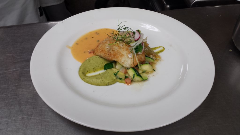 Sautéed Flounder w/ Tomato Cream Coulis
Served w/ 