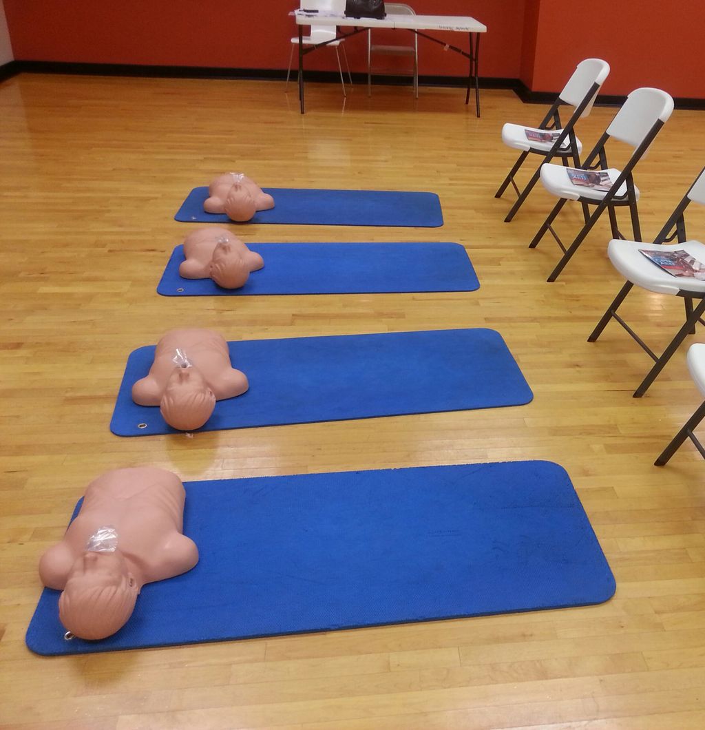 Training with mannequins one to one