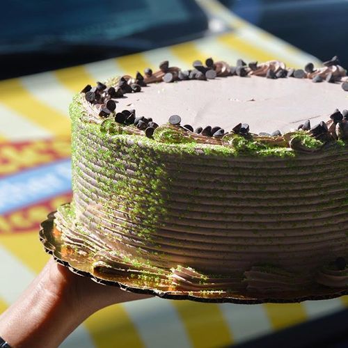 Delicious ice cream cakes, customizable for your l