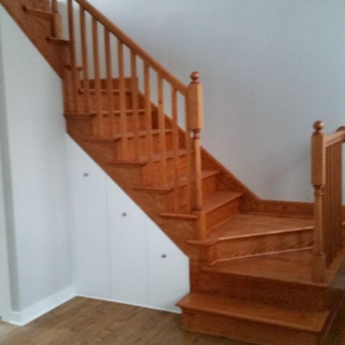 Another picture of the stair's with custom pullout