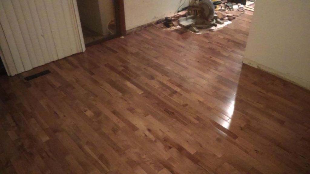 finished hardwood floor 