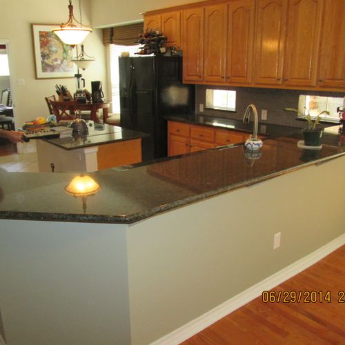 Complete kitchen remodel.
Granite counter tops.
Ti