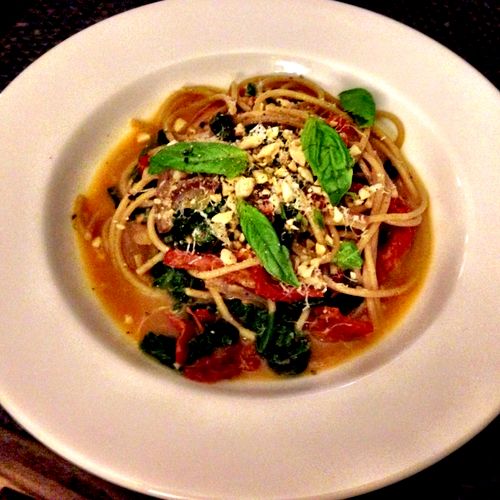 Brown Rice Spaghetti with Sundried Tomato White Wi