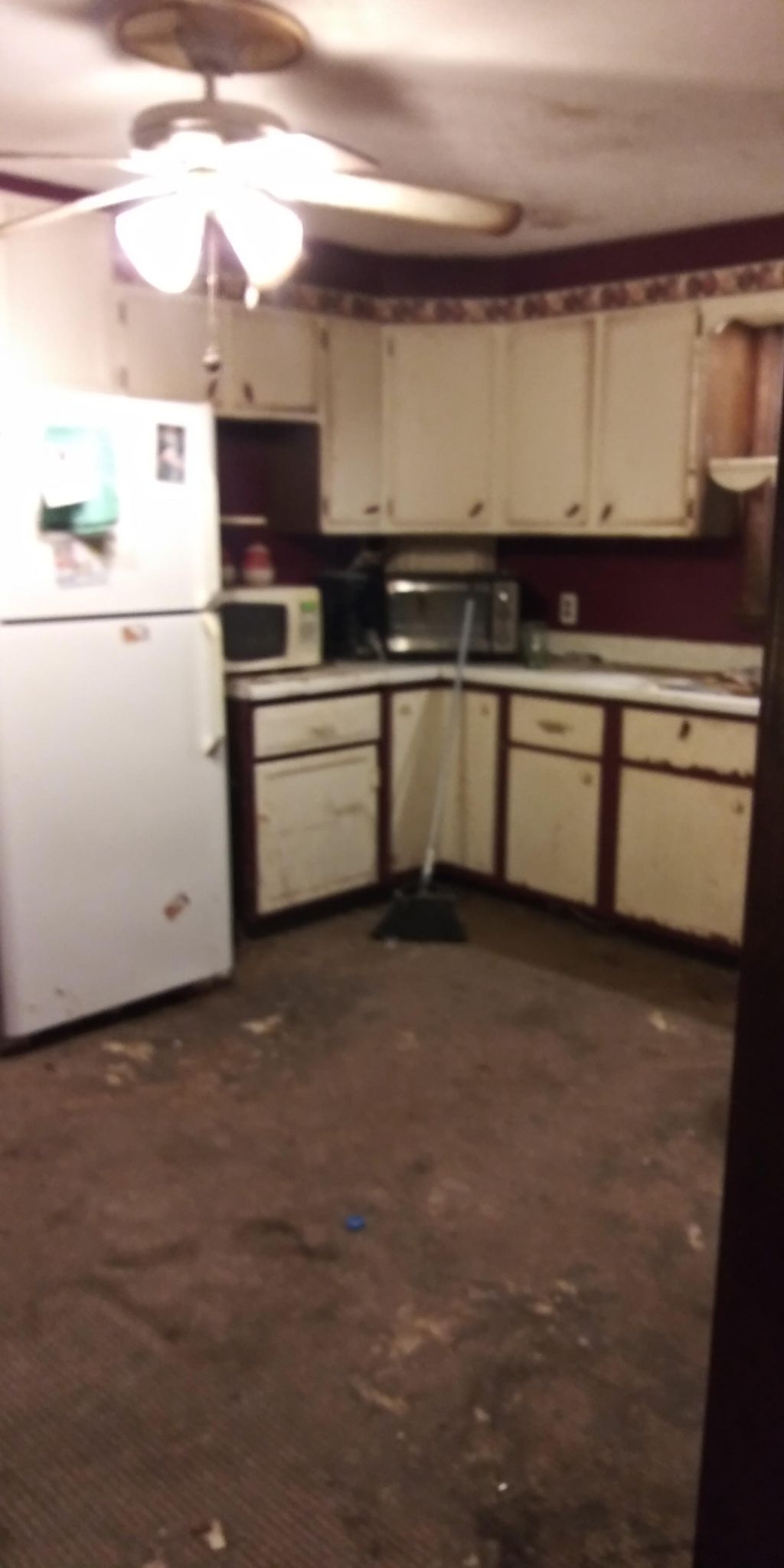 after picture of a small kitchen that took 10 hour