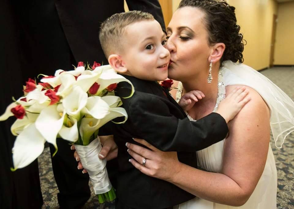 Calla lilies and spray roses