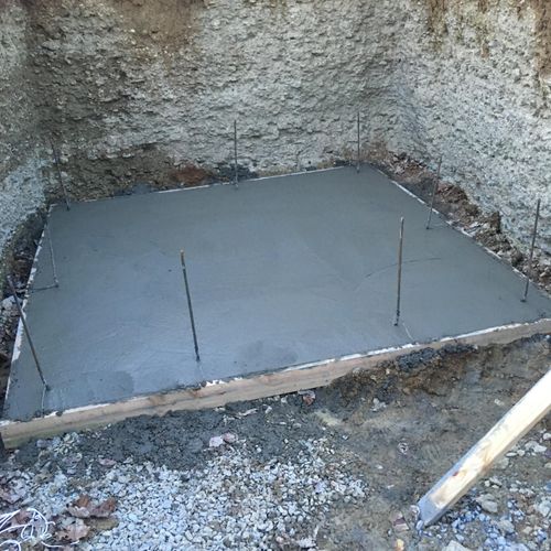 Root cellar foundation pour