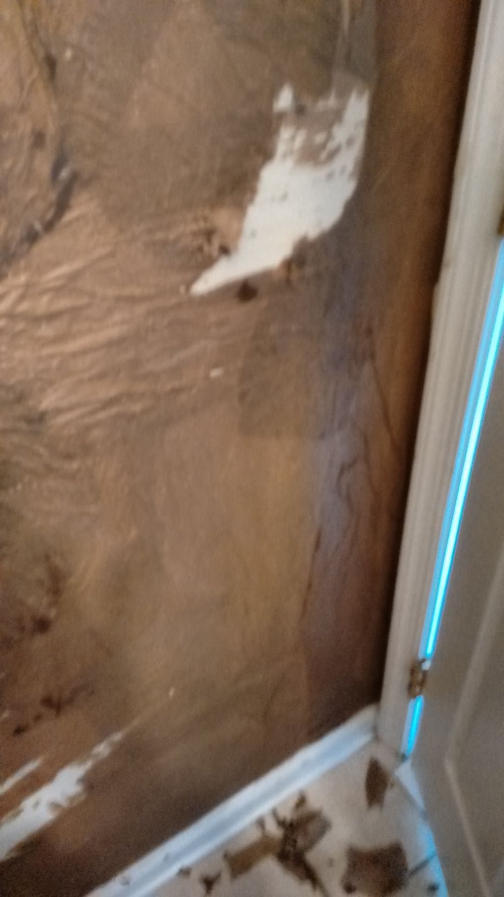 wallpaper to be removed