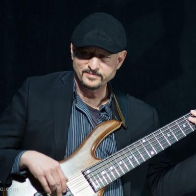 Avatar for Russ Rodgers Bass Guitar Instruction